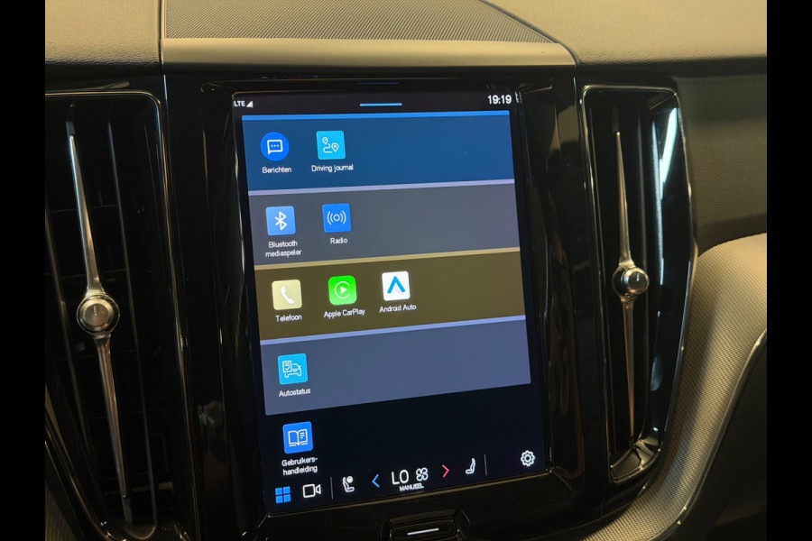 Volvo XC60 2.0 Recharge T6 AWD R-Design|PANO|HUD|360CAMERA|BOMVOL!