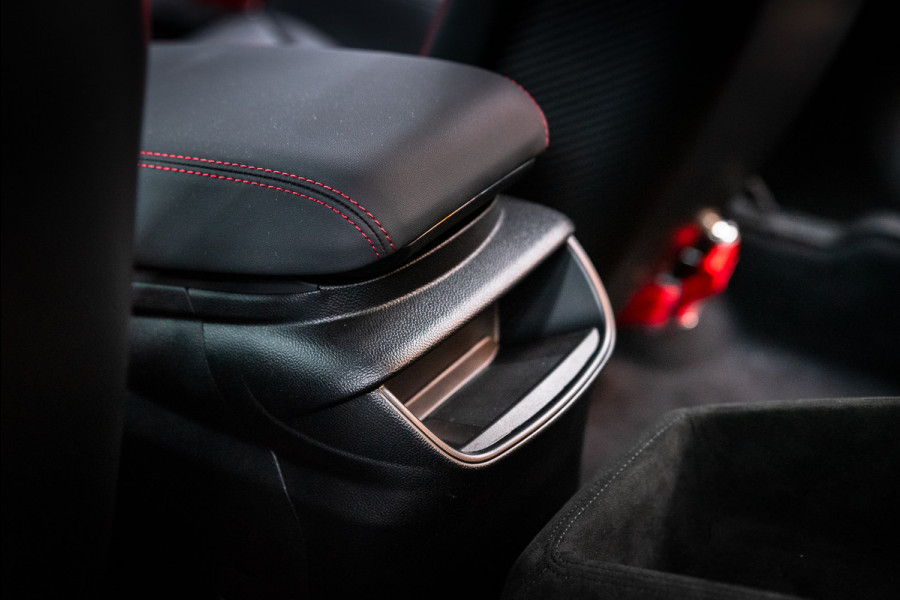 Alfa Romeo Giulia 2.9 V6 Quadrifoglio GTAm / PPF / 1e eig. / Keramisch / Nieuwstaat / 6-punt