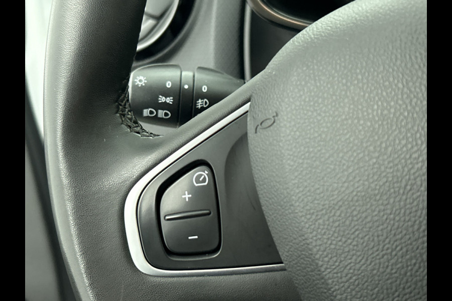 Renault Clio Estate 0.9 TCe Limited 90PK / Pdc. / Airco / Navigatie / Radio multimedia / Apk 06-2028