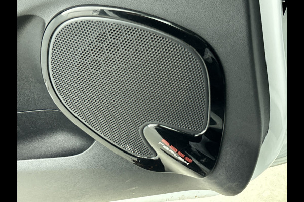 Renault Clio Estate 0.9 TCe Limited 90PK / Pdc. / Airco / Navigatie / Radio multimedia / Apk 06-2028
