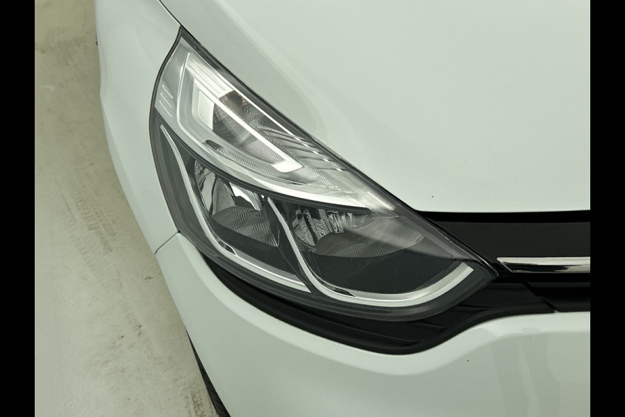 Renault Clio Estate 0.9 TCe Limited 90PK / Pdc. / Airco / Navigatie / Radio multimedia / Apk 06-2028