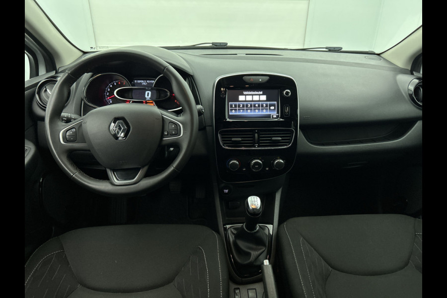 Renault Clio Estate 0.9 TCe Limited 90PK / Pdc. / Airco / Navigatie / Radio multimedia / Apk 06-2028