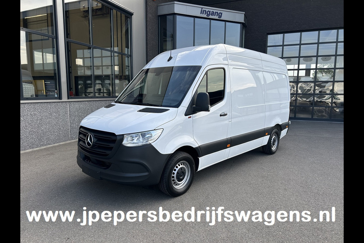 Mercedes-Benz Sprinter 315 CDI L2 H2 RWD Pro MBUX / Trekhaak / Camera / Cruise control / Airco / 270 Graden achterdeuren