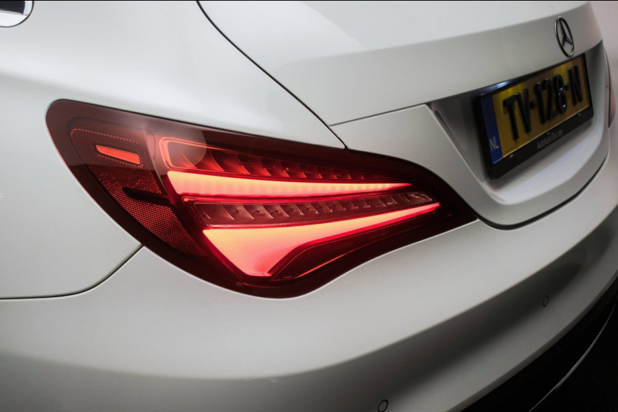 Mercedes-Benz CLA-Klasse Shooting Brake 180 D AMG Line Upgrade Edition Automaat NL-auto [ Full LED Camera Stoelverwarming ]