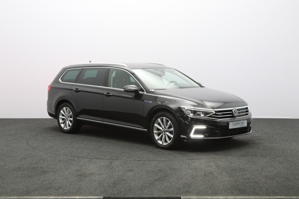 Volkswagen Passat Variant 1.4 TSI PHEV 218 PK GTE Business, Leder-Alcantara, 18" LM, Winterpakket, Carplay, Massage