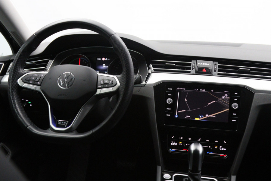 Volkswagen Passat Variant 1.4 TSI PHEV 218 PK GTE Business, Leder-Alcantara, 18" LM, Winterpakket, Carplay, Massage