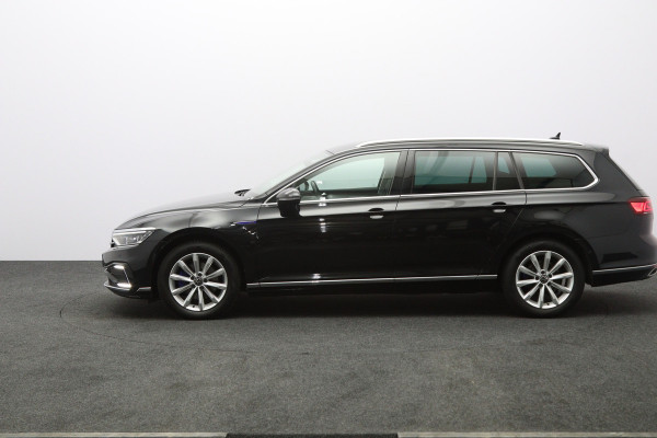 Volkswagen Passat Variant 1.4 TSI PHEV 218 PK GTE Business, Leder-Alcantara, 18" LM, Winterpakket, Carplay, Massage