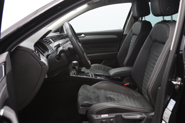 Volkswagen Passat Variant 1.4 TSI PHEV 218 PK GTE Business, Leder-Alcantara, 18" LM, Winterpakket, Carplay, Massage