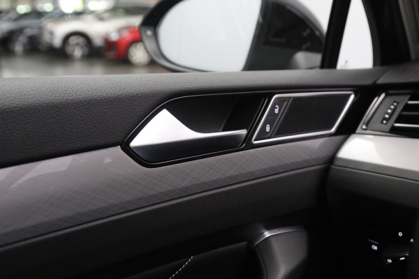 Volkswagen Passat Variant 1.4 TSI PHEV 218 PK GTE Business, Leder-Alcantara, 18" LM, Winterpakket, Carplay, Massage