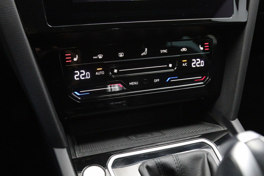 Volkswagen Passat Variant 1.4 TSI PHEV 218 PK GTE Business, Leder-Alcantara, 18" LM, Winterpakket, Carplay, Massage