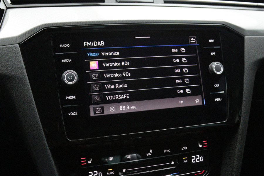 Volkswagen Passat Variant 1.4 TSI PHEV 218 PK GTE Business, Leder-Alcantara, 18" LM, Winterpakket, Carplay, Massage