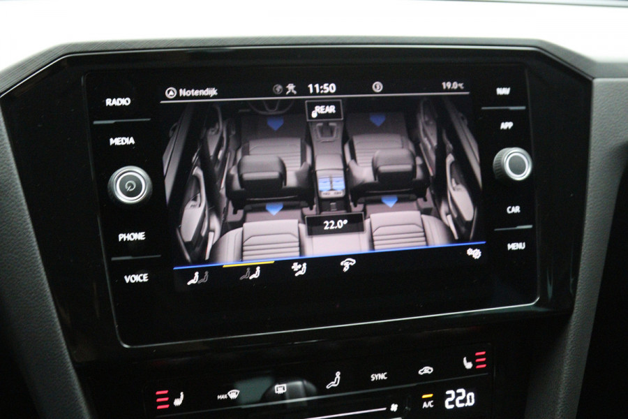 Volkswagen Passat Variant 1.4 TSI PHEV 218 PK GTE Business, Leder-Alcantara, 18" LM, Winterpakket, Carplay, Massage