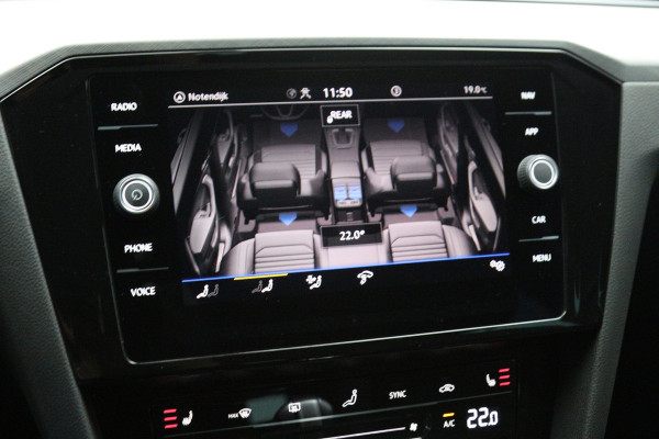 Volkswagen Passat Variant 1.4 TSI PHEV 218 PK GTE Business, Leder-Alcantara, 18" LM, Winterpakket, Carplay, Massage