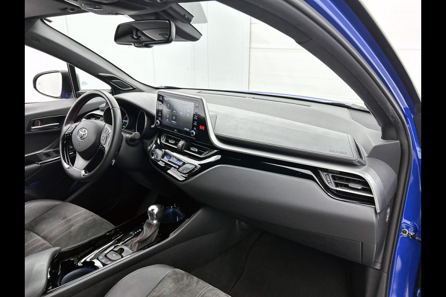 Toyota C-HR 2.0 Hybrid GR-Sport / Pdc+Camera / Airco-ecc./ Navigatie / Xenon / 1/2 Leder / Radio multimedia / Apk 02-2026
