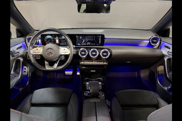 Mercedes-Benz CLA-Klasse Shooting Brake 200 Business Solution AMG | Pano | Sfeerverl. | Burmester | Keyless