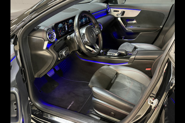 Mercedes-Benz CLA-Klasse Shooting Brake 200 Business Solution AMG | Pano | Sfeerverl. | Burmester | Keyless