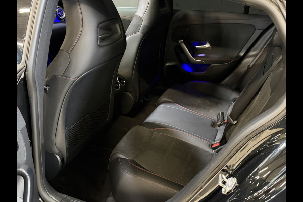 Mercedes-Benz CLA-Klasse Shooting Brake 200 Business Solution AMG | Pano | Sfeerverl. | Burmester | Keyless