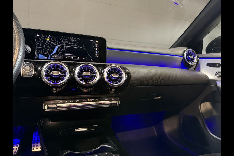 Mercedes-Benz CLA-Klasse Shooting Brake 200 Business Solution AMG | Pano | Sfeerverl. | Burmester | Keyless