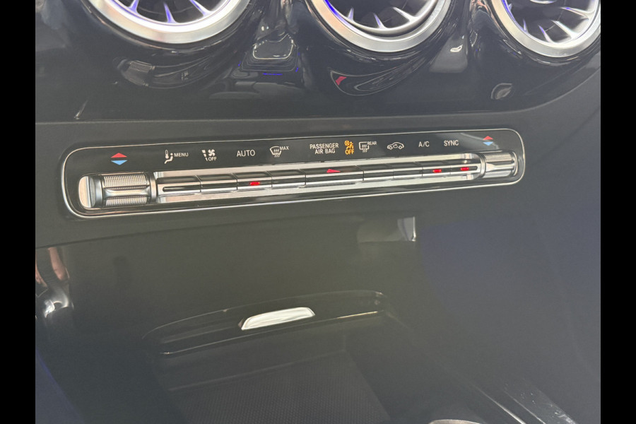 Mercedes-Benz CLA-Klasse Shooting Brake 200 Business Solution AMG | Pano | Sfeerverl. | Burmester | Keyless