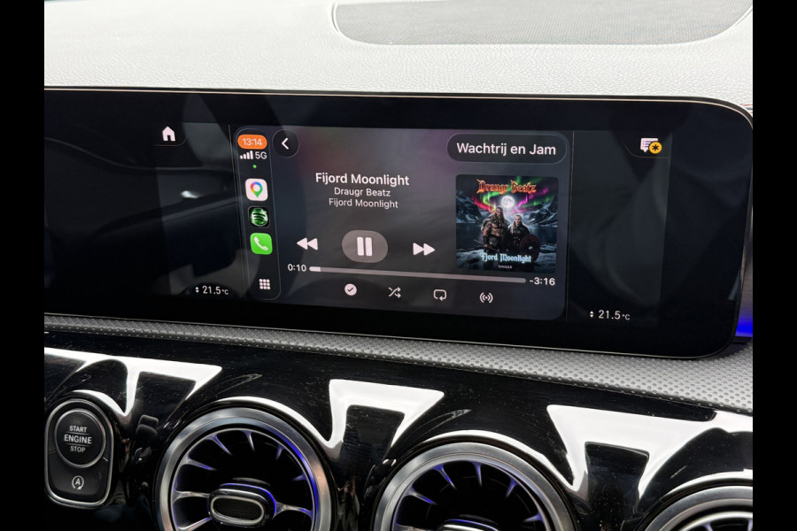 Mercedes-Benz CLA-Klasse Shooting Brake 200 Business Solution AMG | Pano | Sfeerverl. | Burmester | Keyless