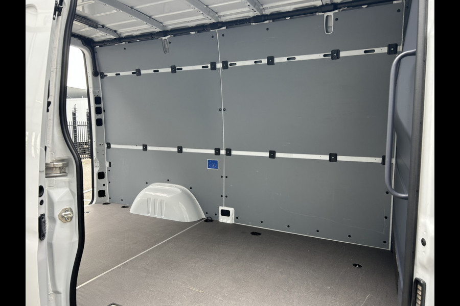 Mercedes-Benz Sprinter 315 CDI L2 H2 RWD Pro MBUX / Trekhaak / Camera / Cruise control / Airco / 270 Graden achterdeuren