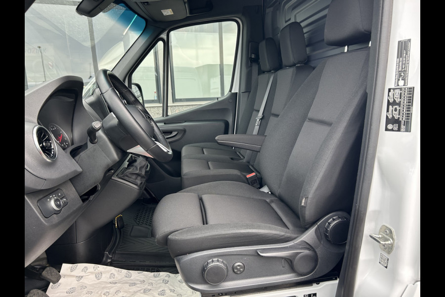Mercedes-Benz Sprinter 315 CDI L2 H2 RWD Pro MBUX / Trekhaak / Camera / Cruise control / Airco / 270 Graden achterdeuren