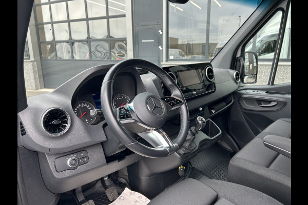 Mercedes-Benz Sprinter 315 CDI L2 H2 RWD Pro MBUX / Trekhaak / Camera / Cruise control / Airco / 270 Graden achterdeuren