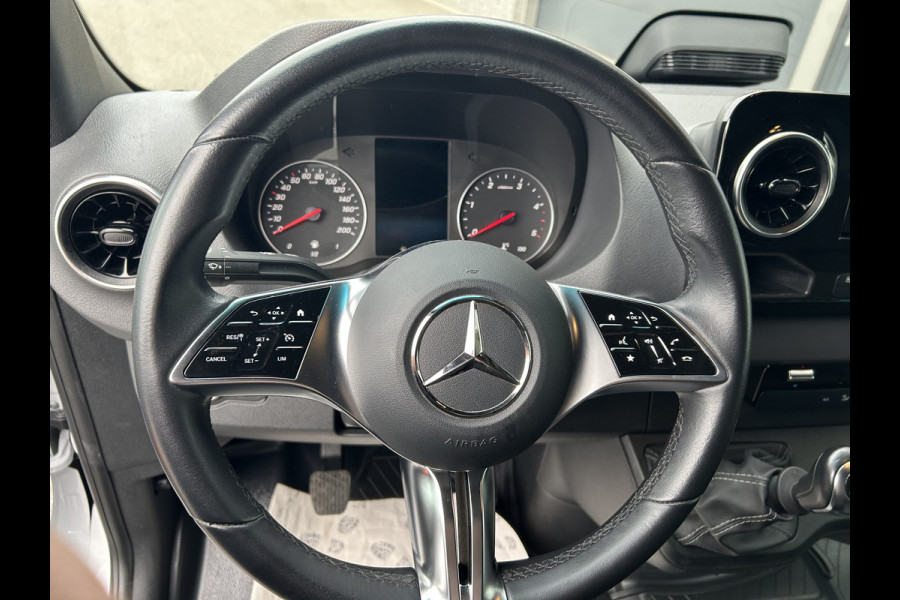 Mercedes-Benz Sprinter 315 CDI L2 H2 RWD Pro MBUX / Trekhaak / Camera / Cruise control / Airco / 270 Graden achterdeuren