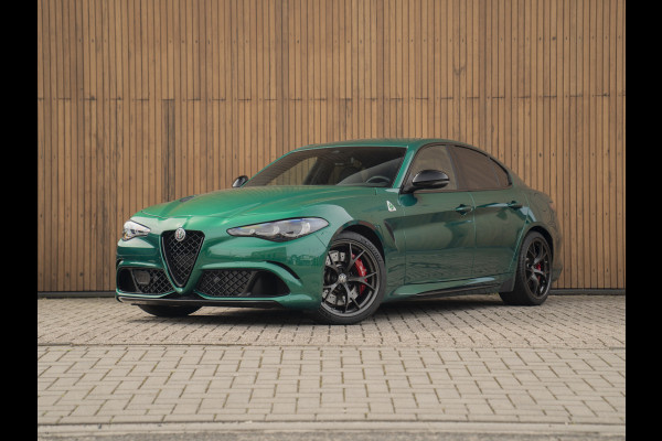 Alfa Romeo Giulia 2.9 V6 Quadrifoglio | Akrapovic | Carbon stoelen | Harman/Kardon | Facelift | Adapt. cruise