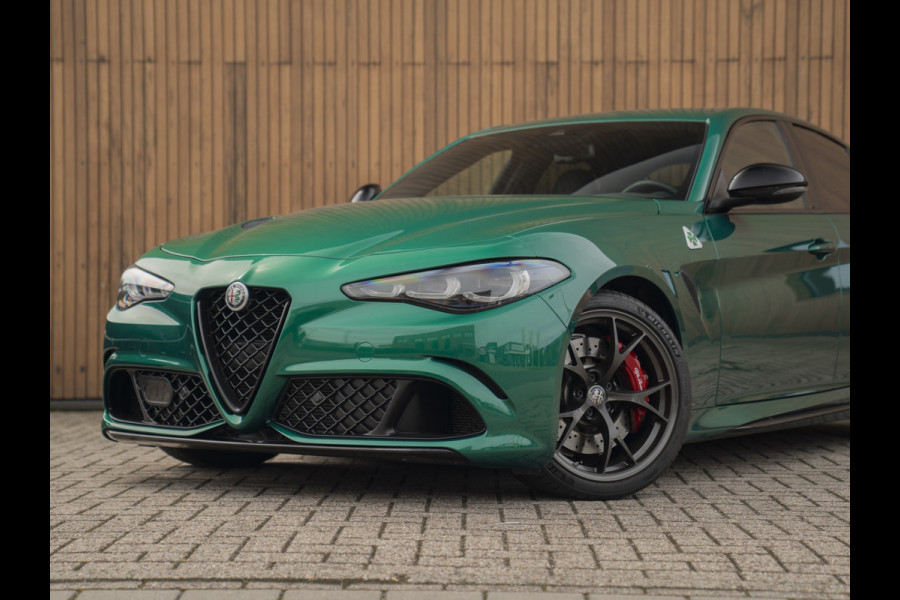 Alfa Romeo Giulia 2.9 V6 Quadrifoglio | Akrapovic | Carbon stoelen | Harman/Kardon | Facelift | Adapt. cruise