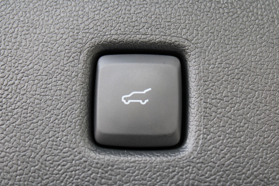 Ford Kuga 2.5 PHEV ST-Line X | NIEUW! | Panoramadak | AGR | 20' Lichtmetalen velgen