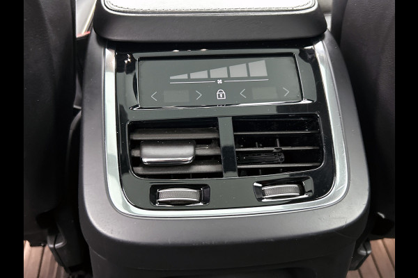 Volvo XC90 2.0 T8 AWD R-Design / SOH 88% / Panoramadak / Trekhaak / Leder-sport / Pdc+Camera / Xenon / 7Pers. / Apk 11-2026