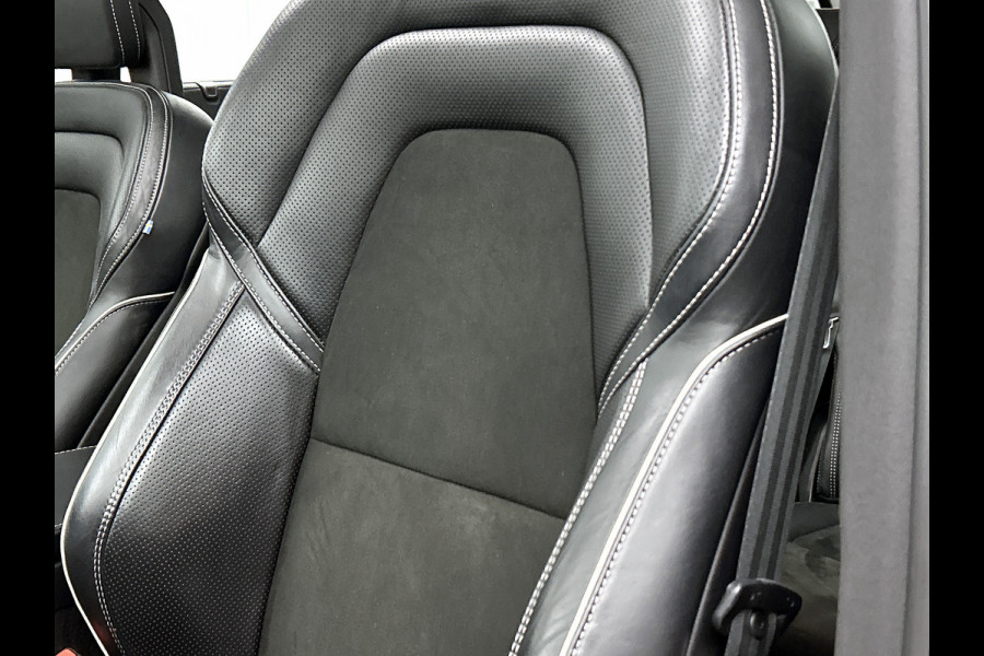 Volvo XC90 2.0 T8 AWD R-Design / SOH 88% / Panoramadak / Trekhaak / Leder-sport / Pdc+Camera / Xenon / 7Pers. / Apk 11-2026