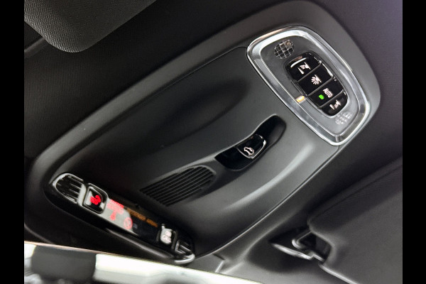 Volvo XC90 2.0 T8 AWD R-Design / SOH 88% / Panoramadak / Trekhaak / Leder-sport / Pdc+Camera / Xenon / 7Pers. / Apk 11-2026