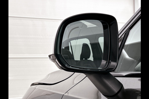 Volvo XC90 2.0 T8 AWD R-Design / SOH 88% / Panoramadak / Trekhaak / Leder-sport / Pdc+Camera / Xenon / 7Pers. / Apk 11-2026