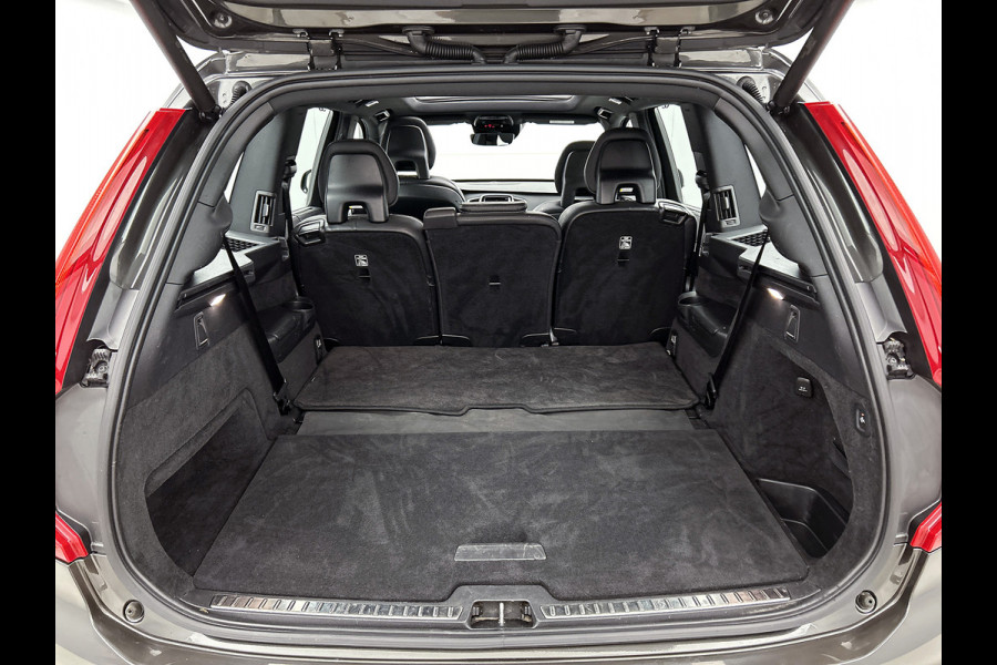 Volvo XC90 2.0 T8 AWD R-Design / SOH 88% / Panoramadak / Trekhaak / Leder-sport / Pdc+Camera / Xenon / 7Pers. / Apk 11-2026