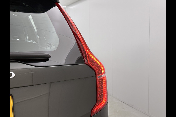 Volvo XC90 2.0 T8 AWD R-Design / SOH 88% / Panoramadak / Trekhaak / Leder-sport / Pdc+Camera / Xenon / 7Pers. / Apk 11-2026