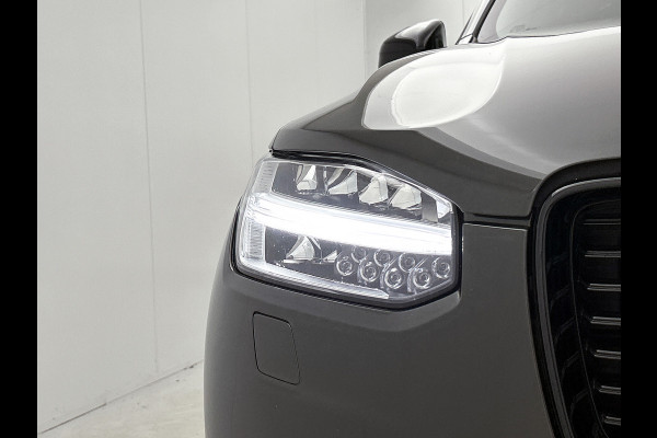 Volvo XC90 2.0 T8 AWD R-Design / SOH 88% / Panoramadak / Trekhaak / Leder-sport / Pdc+Camera / Xenon / 7Pers. / Apk 11-2026