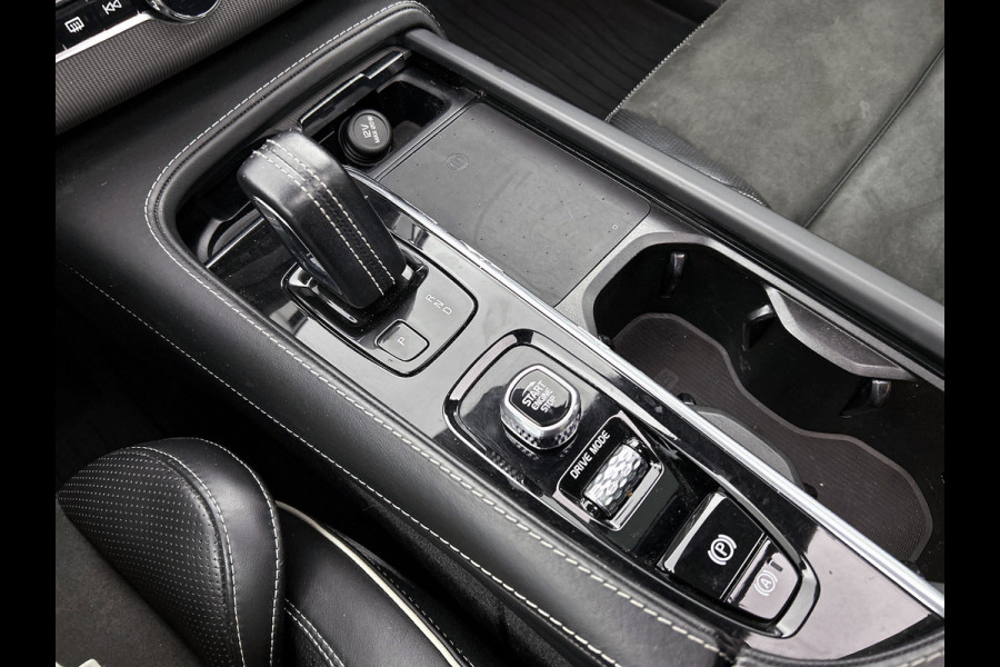 Volvo XC90 2.0 T8 AWD R-Design / SOH 88% / Panoramadak / Trekhaak / Leder-sport / Pdc+Camera / Xenon / 7Pers. / Apk 11-2026