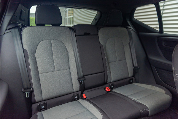 Volvo XC40 T4 Aut. Plug-in Hybrid Plus Bright Stoelverwarming Parkeercamera 211pk