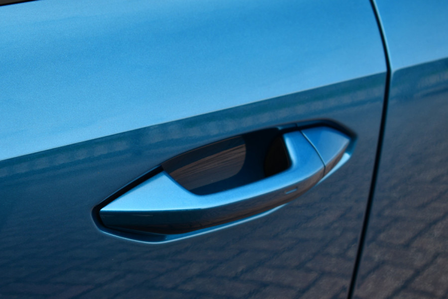 Audi A3 Sportback 40 TFSI e 29dkm | Atollblau | S-zetels | El-klep