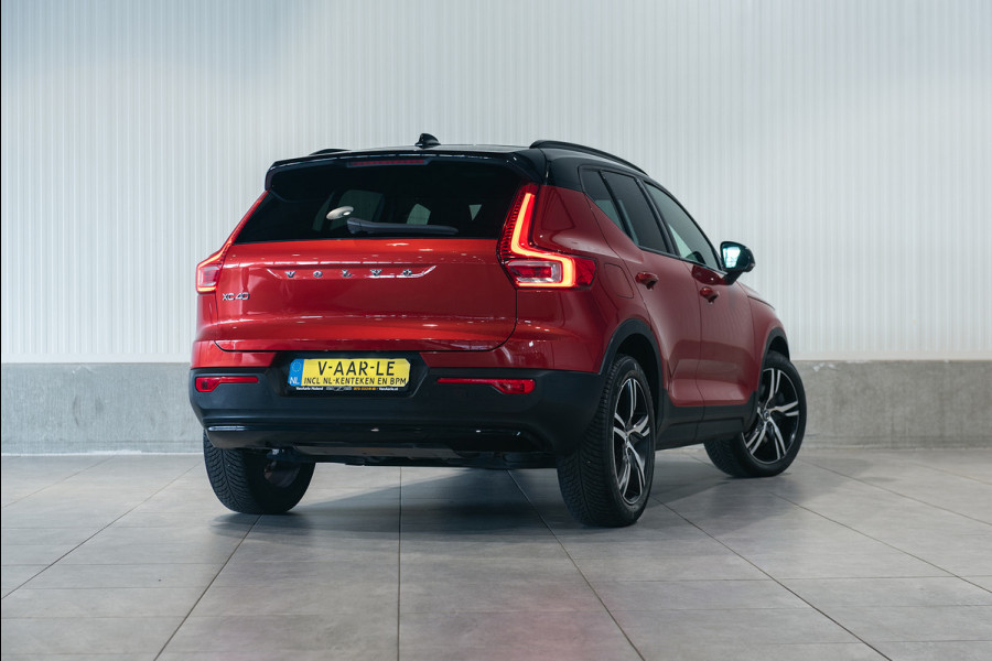 Volvo XC40 T4 Aut. Plug-in Hybrid R-Design ACC Stoelverwarming Trekhaak Parkeercamera 211pk
