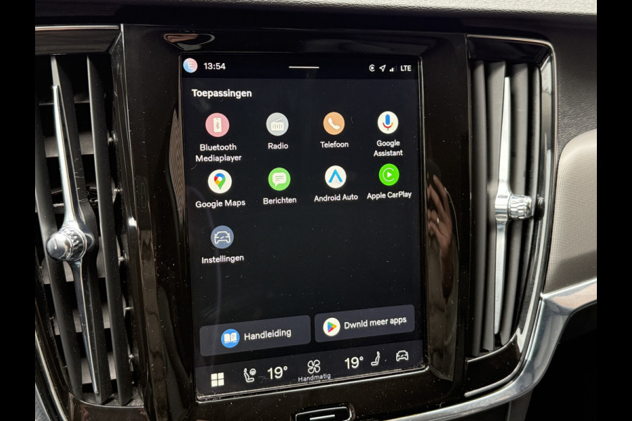Volvo V90 2.0 B4 Momentum Business | Keyless | Trekhaak | Apple Carplay