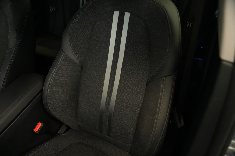 BMW 1-serie 118i Business Edition Plus Keyless Go PDC LED CArplay 24 Maanden garantie* (Vraag naar de voorwaarden)