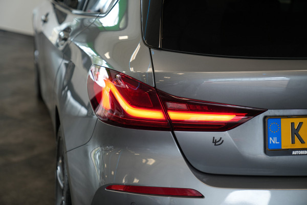 BMW 1-serie 118i Business Edition Plus Keyless Go PDC LED CArplay 24 Maanden garantie* (Vraag naar de voorwaarden)