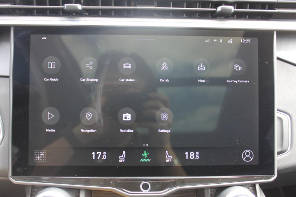 Lynk & Co 01 261PK Automaat Adaptieve Cruise Control / Elektrisch verstelbare voorstoelen / BLIS / Stoelverwarming / Climate Control / Parkeersensoren met 360 gradencamera / Regensensor