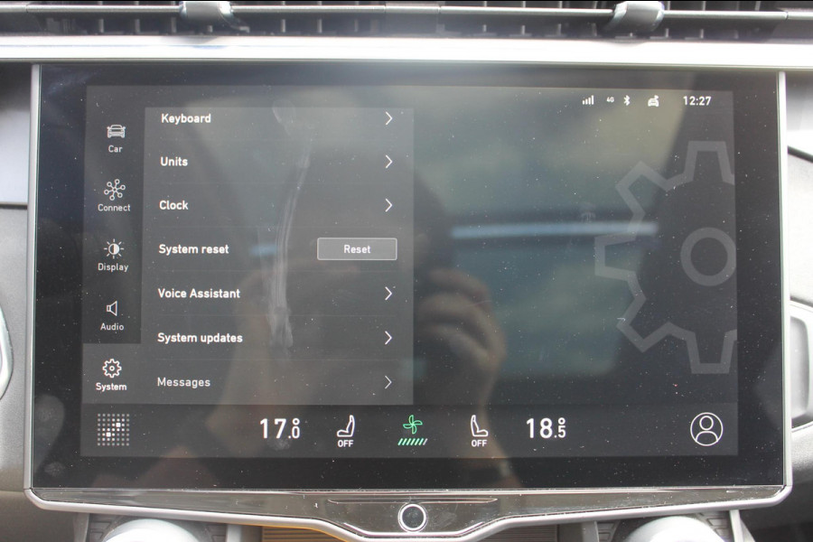 Lynk & Co 01 261PK Automaat Adaptieve Cruise Control / Elektrisch verstelbare voorstoelen / BLIS / Stoelverwarming / Climate Control / Parkeersensoren met 360 gradencamera / Regensensor