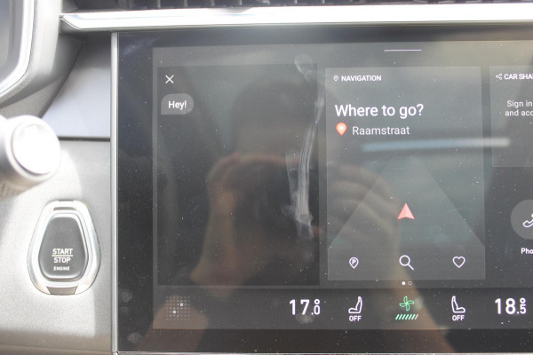 Lynk & Co 01 261PK Automaat Adaptieve Cruise Control / Elektrisch verstelbare voorstoelen / BLIS / Stoelverwarming / Climate Control / Parkeersensoren met 360 gradencamera / Regensensor