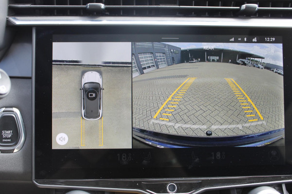 Lynk & Co 01 261PK Automaat Adaptieve Cruise Control / Elektrisch verstelbare voorstoelen / BLIS / Stoelverwarming / Climate Control / Parkeersensoren met 360 gradencamera / Regensensor