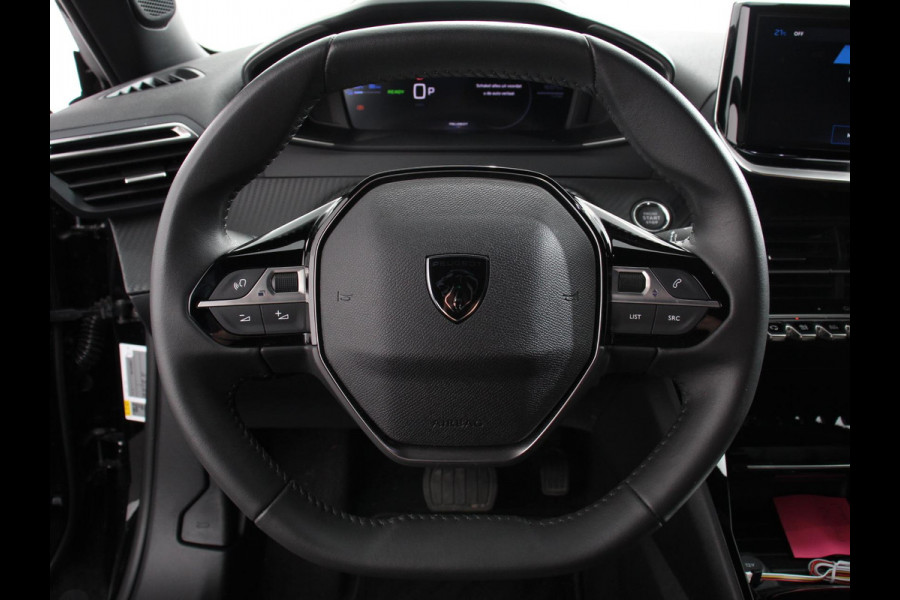 Peugeot e-2008 EV Allure 50 kWh Navigatie Apple Carplay/Android Auto Climate Control Led Parkeer sensoren Cruise Control Stoelverwarming
